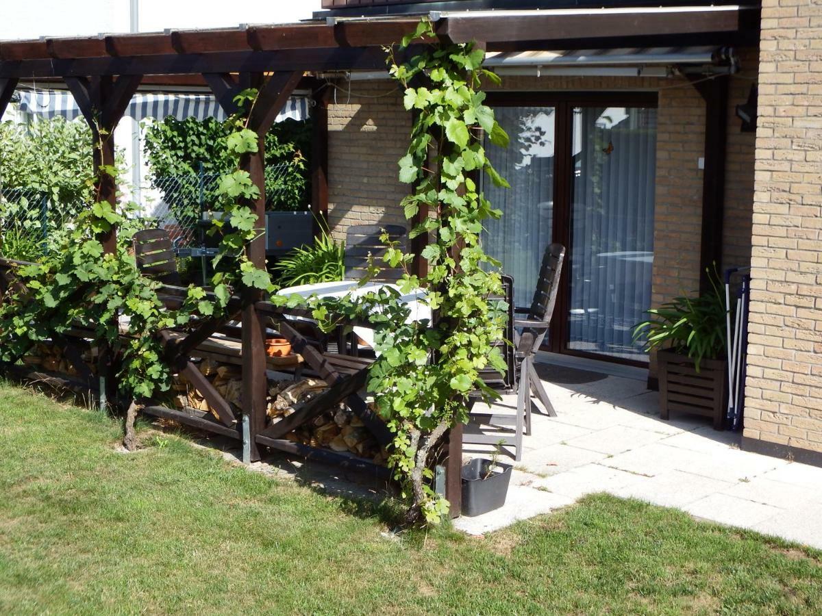 Nette Ferienwohnung Mit Eigenem Eingang Und Sonnenterrasse Idstein Εξωτερικό φωτογραφία
